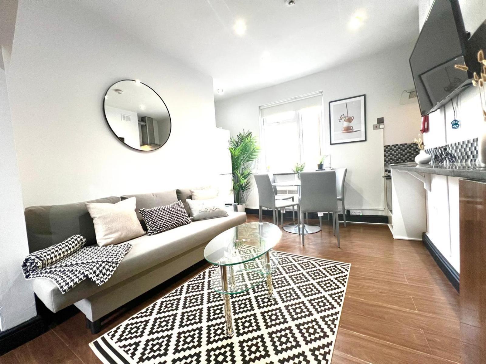 2 Bed Apartment- Camden Town Appartement Londen