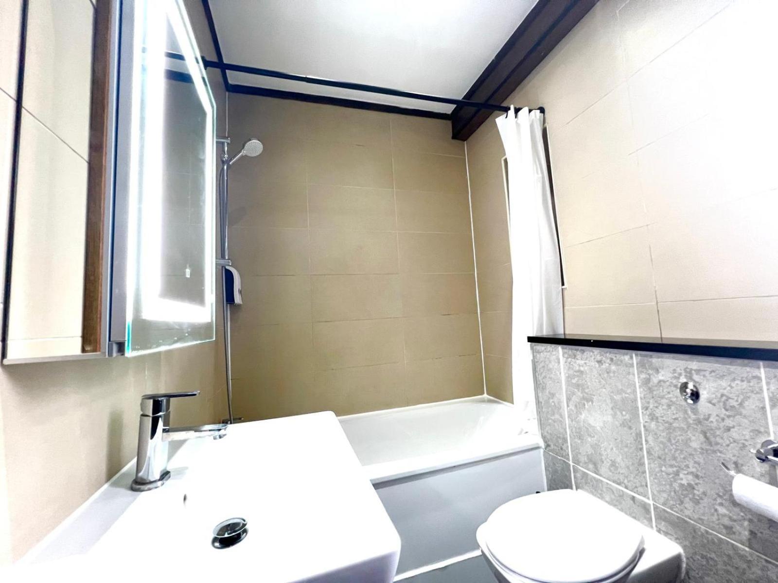 2 Bed Apartment- Camden Town Appartement Londen